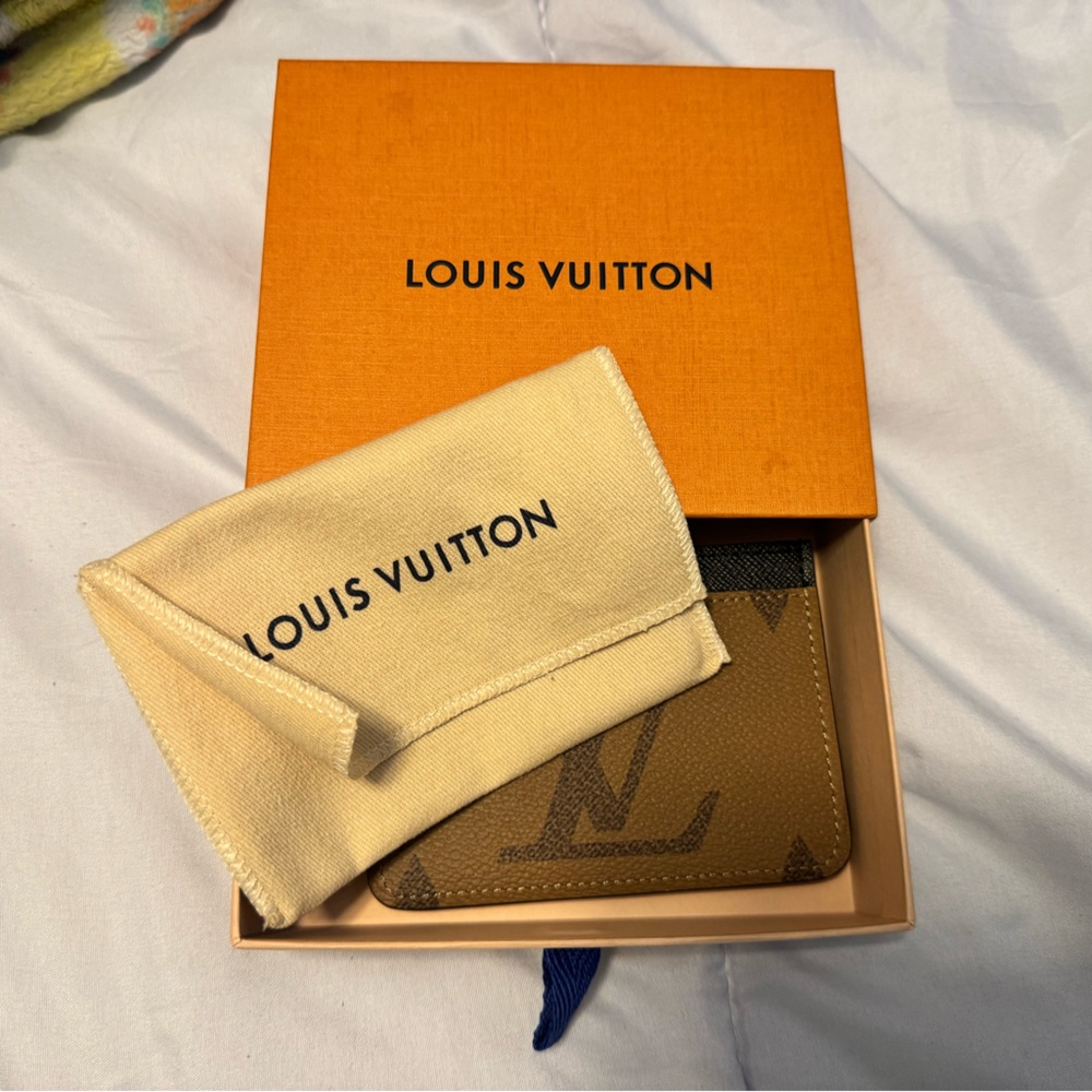 Louis Vuitton Card Holder ** Brand New**